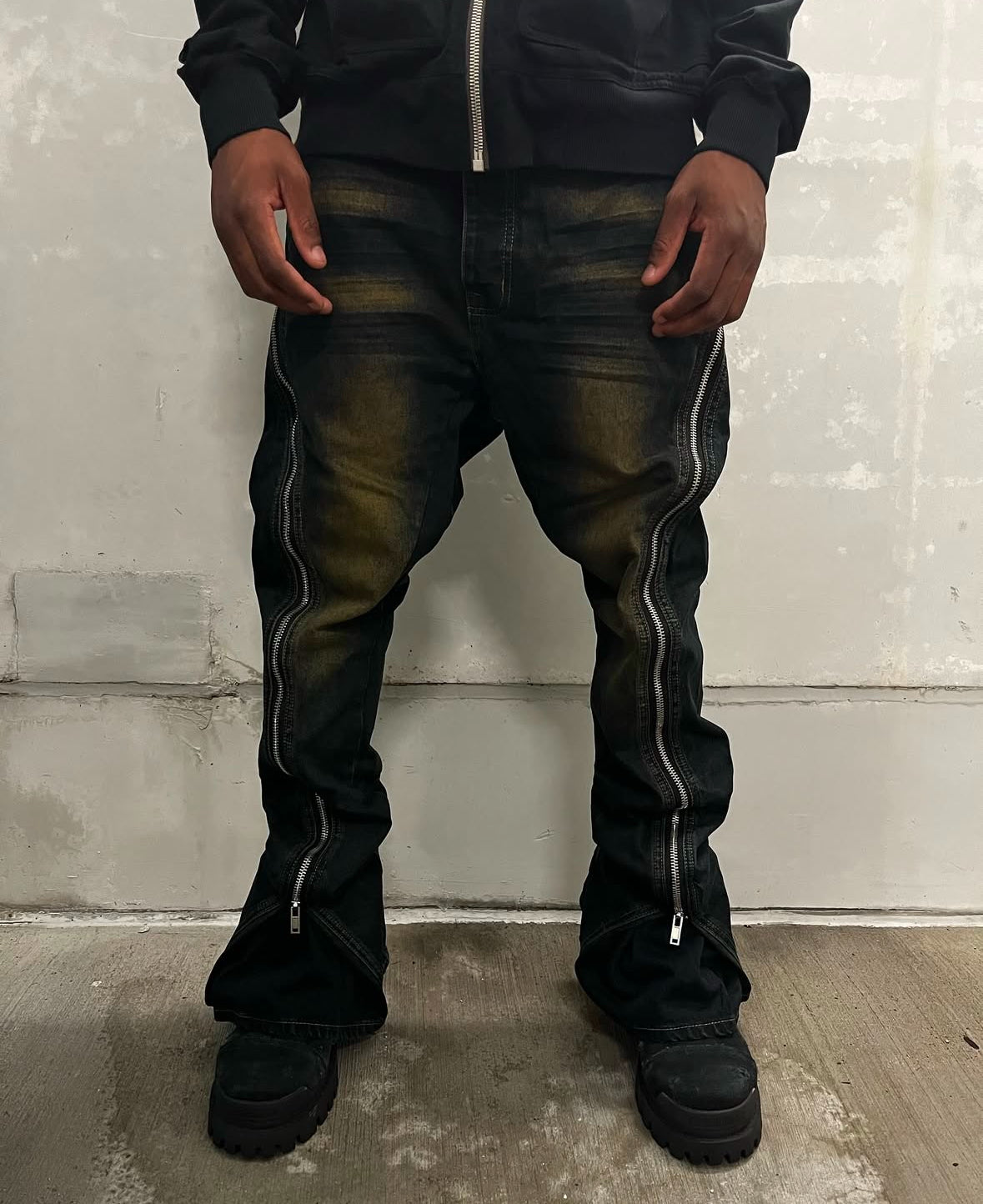 CLAY DIAMOND ZIP FLARE DENIM | UNDEVELOPED