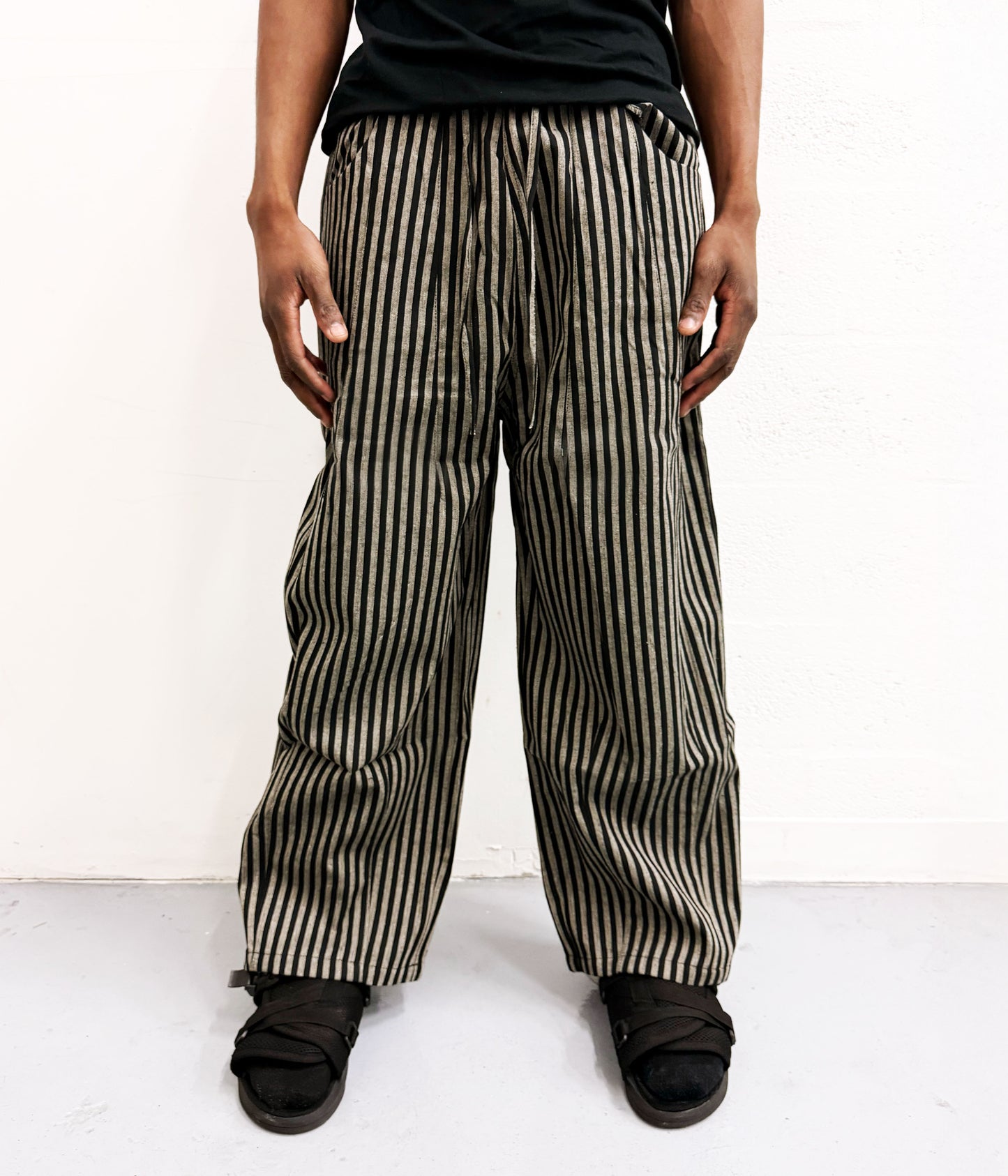 NOIR STRIPED LOUNGE PANTS | UNDEVELOPED