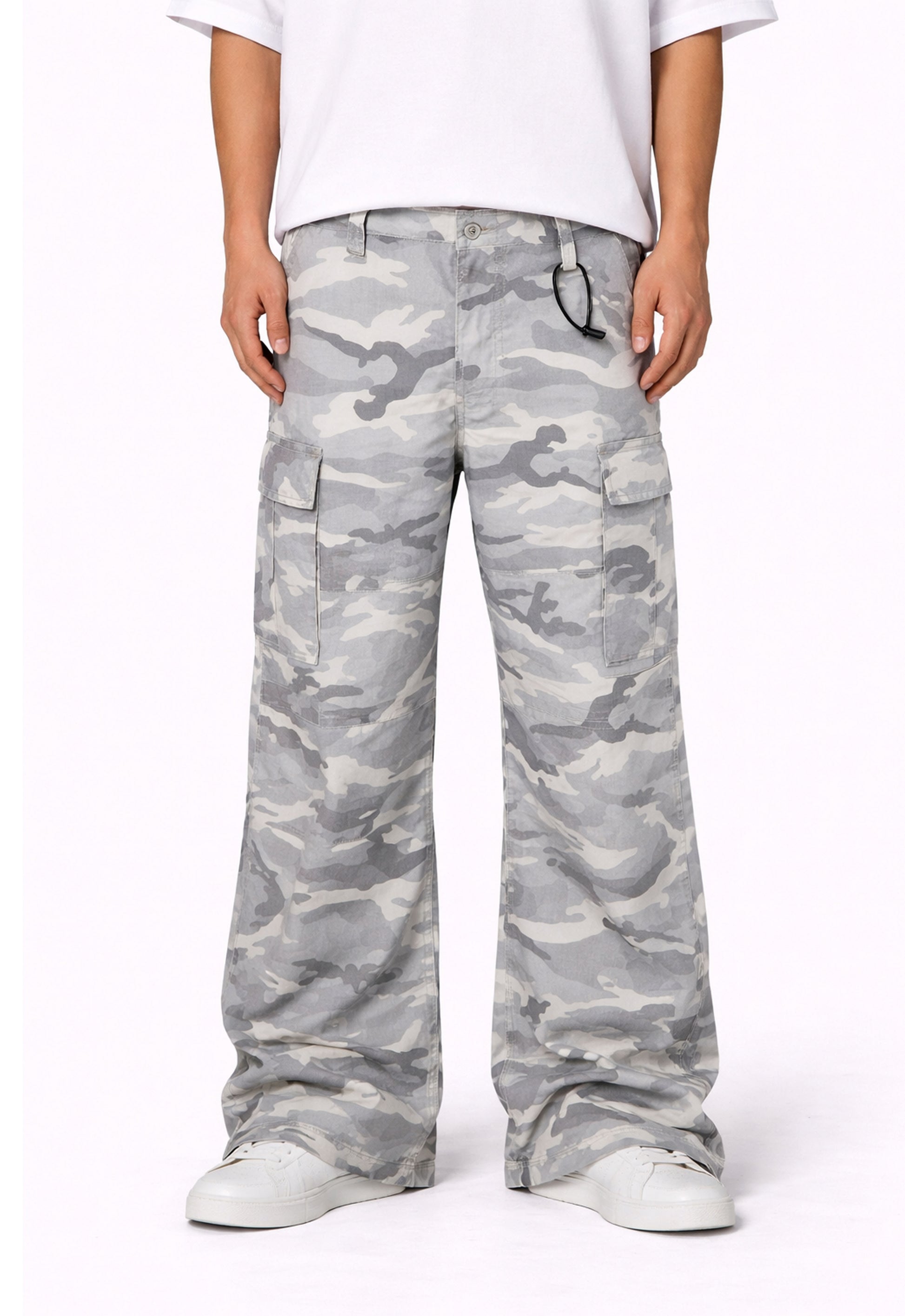 SNOW CAMO CARGO PANTS cargo pants | STREETWEAR APPAREL | UNDEVELOPED